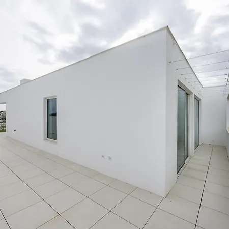 Golden Horizon With Private Pool