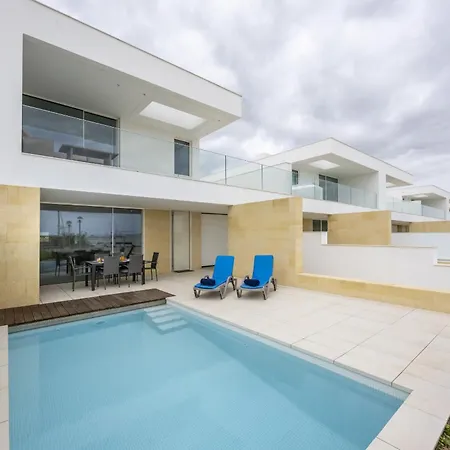 Golden Horizon With Private Pool Lagos